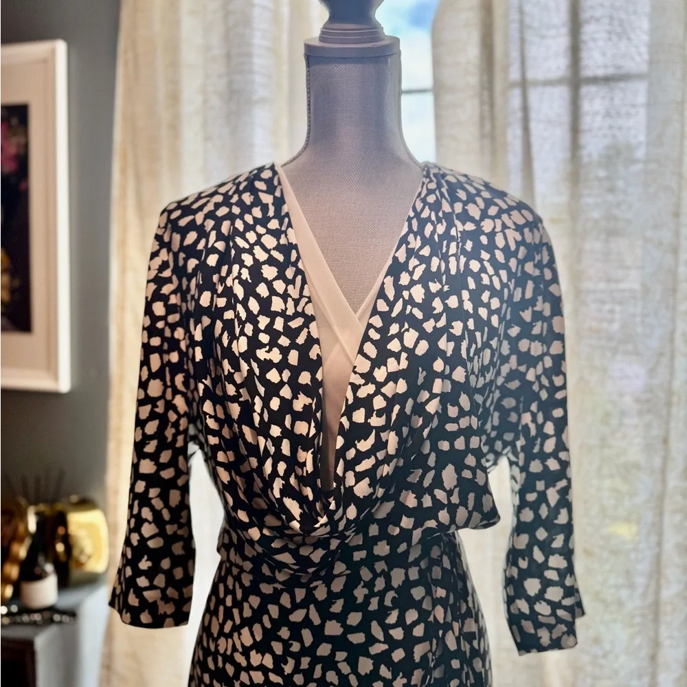 Diane Von Furstenberg Rachel Black and White Sheath Mini Dress - Picture 4 of 9